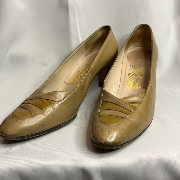 Vintage Ferragamo Leather Heels - Picture 1 of 11